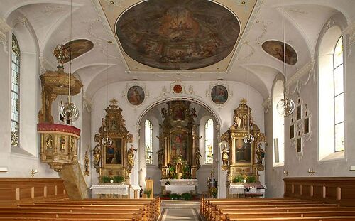 Pfarrkirche Schoppernau / Friedrich Böhringer / Wikimedia Commons Pfarrkirche Schoppernau 2009